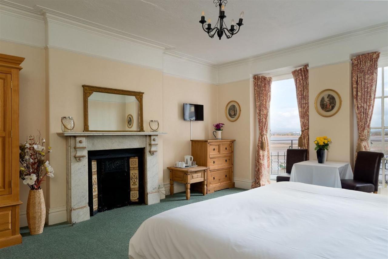 The Old Ship Aground Hotel Minehead Room photo